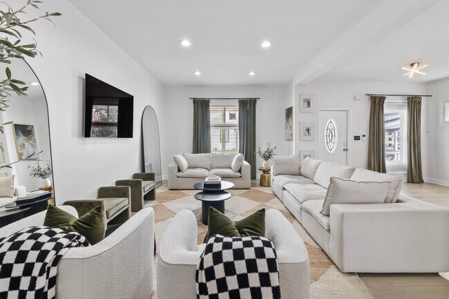 Foto del edificio - 743 Terrace Ave