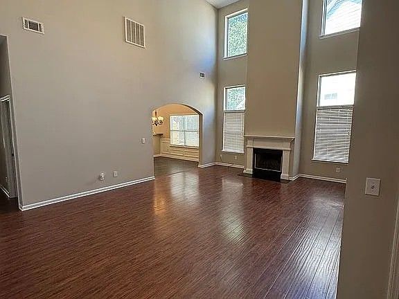 Foto del edificio - 9056 Lexington Ct