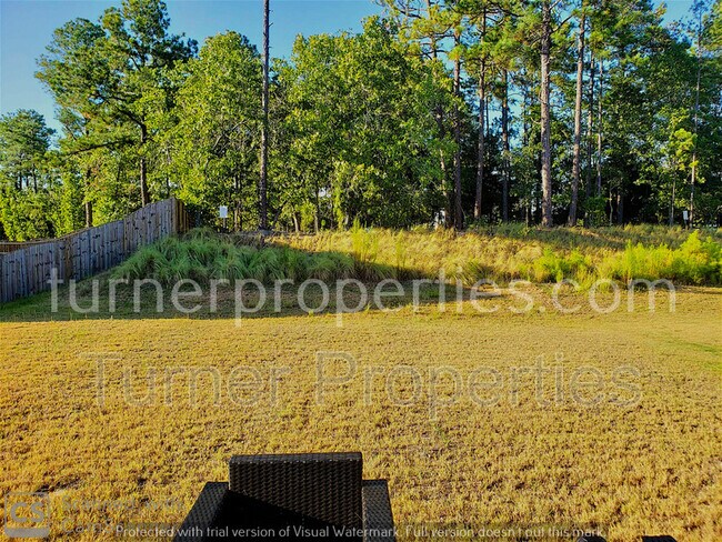 Building Photo - 235 Meadow Springs Dr