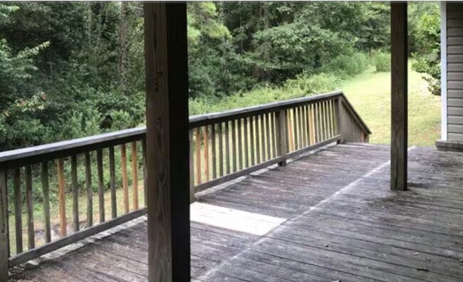 Foto del edificio - 807 King Arthur Dr