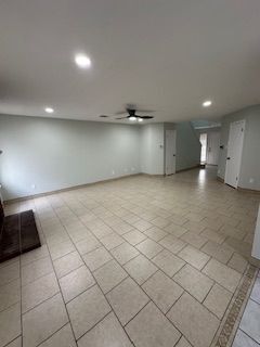 Foto del edificio - 13705 Lothian Dr