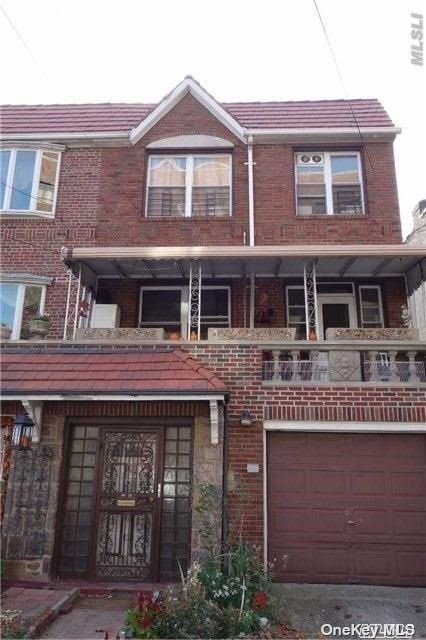 Primary Photo - 60-20 Wetherole St