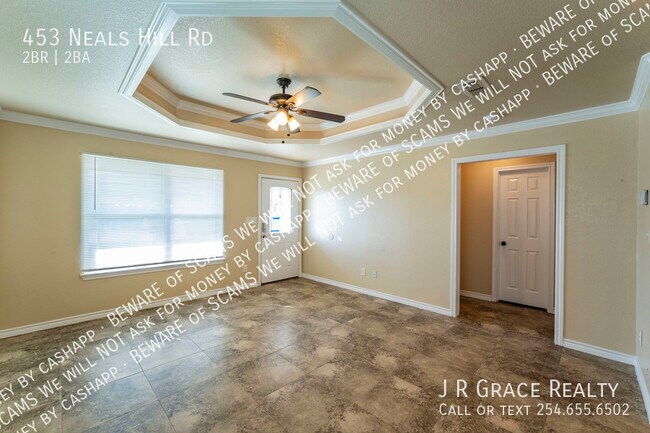 Foto del edificio - 453 Neals Hill Rd