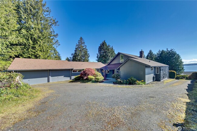 Foto del edificio - Port Ludlow view home available for short ...