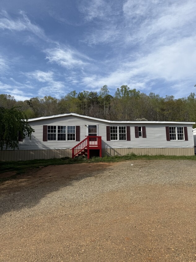 Primary Photo - 110 Robin Meadow Ln