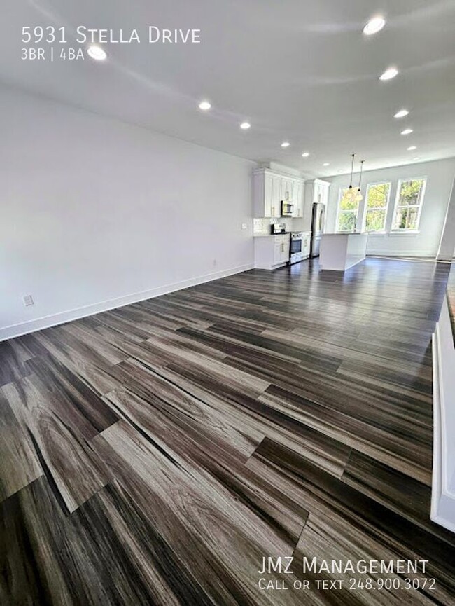 Building Photo - BEAUTIFUL NEW CONSTRUCTION TOWNHOME FOR LE...