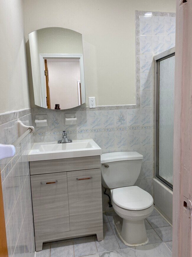 Newly renovated Bathroom - 918 34th Ave