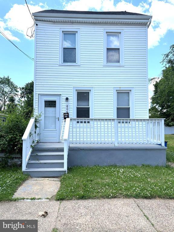 Building Photo - 806 High St