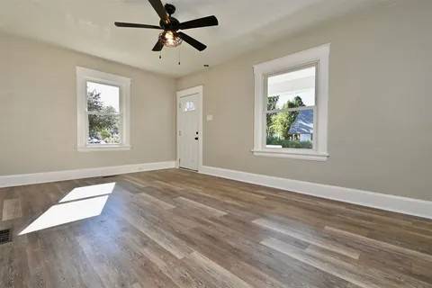 Foto del edificio - 1808 Oakland Ave