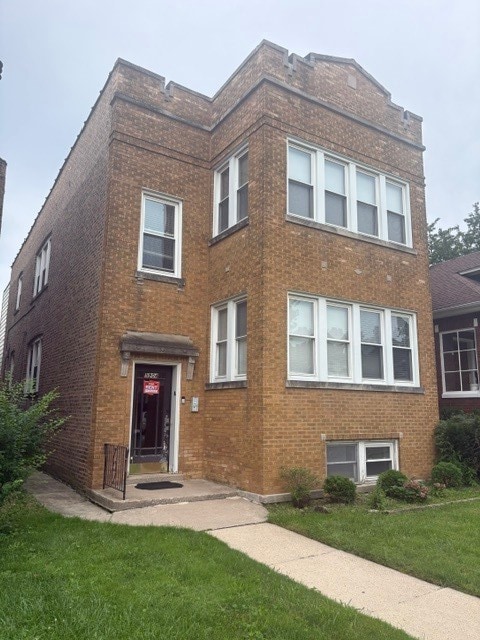 Building Photo - 5904 N Fairfield Ave