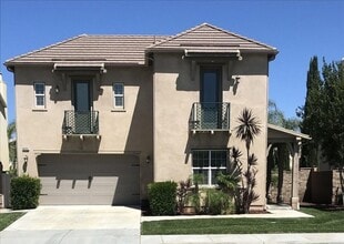 Building Photo - 46357 Sawtooth Ln