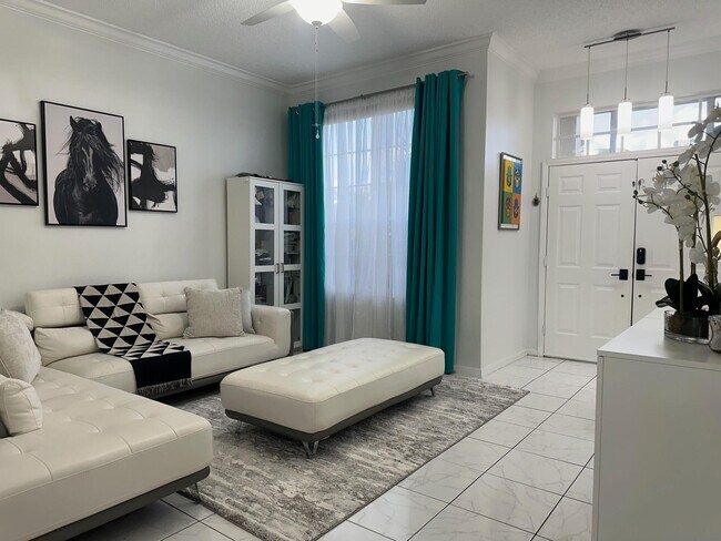 Foto del edificio - 717 Lake Wellington Dr