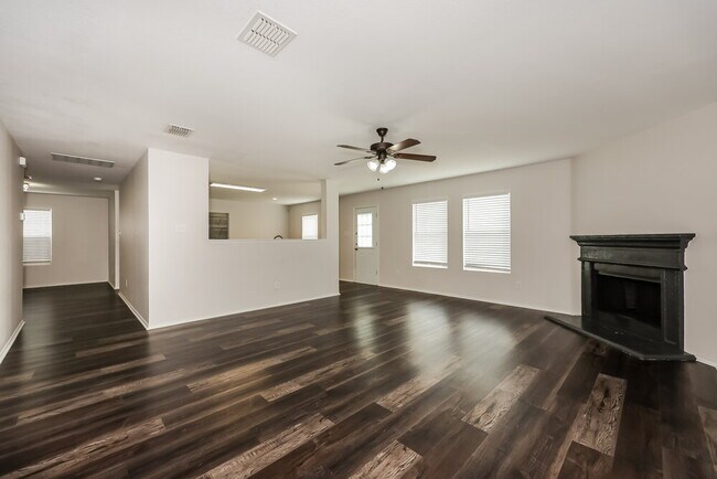 Foto del edificio - 1205 Saltgrass Dr