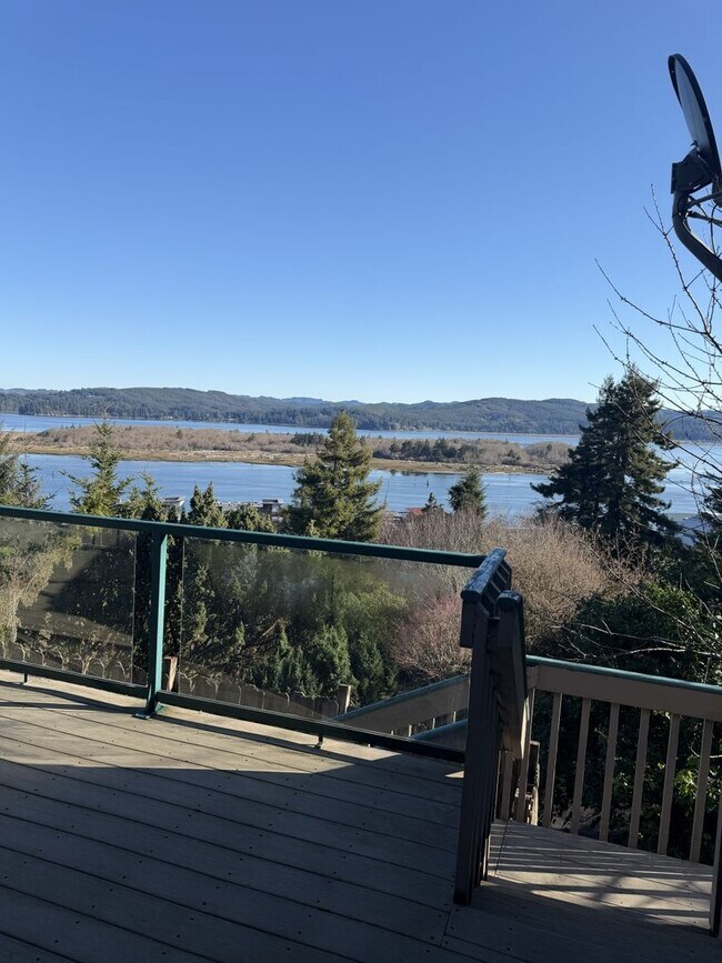 Foto del edificio - 1150 N 5th St