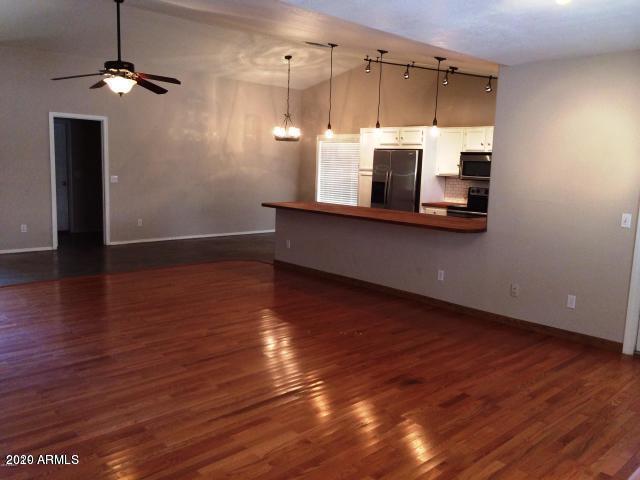 Building Photo - 902 N Sailors Way