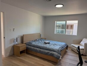 Building Photo - 664 Carefree Dr