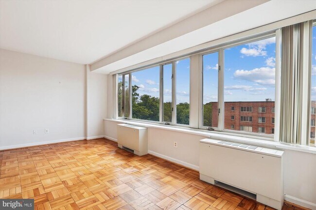 Foto del edificio - 4301 Massachusetts Ave NW