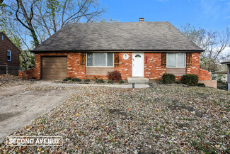 Building Photo - 5631 N Quincy Ave