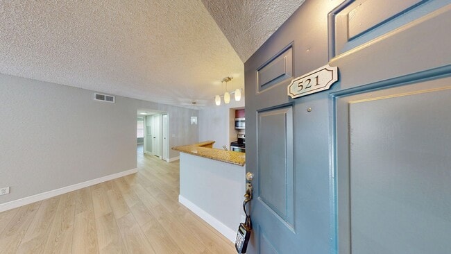 Building Photo - 2Br/ 2Ba Condo In Villa Medici - Available...