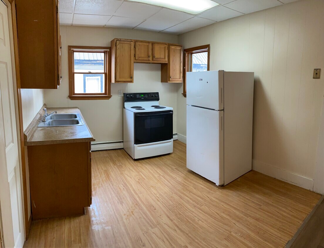 87 2nd St Unit 2, Bangor, ME 04401 Apartments in Bangor, ME