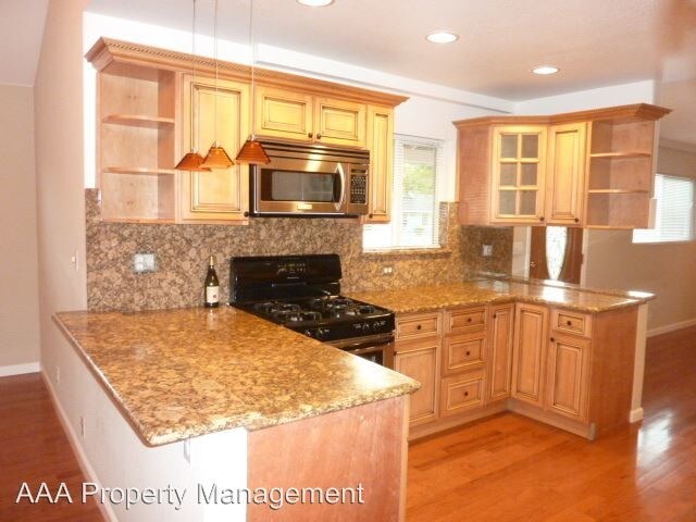 Building Photo - 4231 Cobblestone Dr