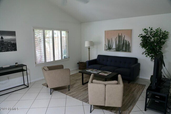 Foto del edificio - 6270 N 78th St