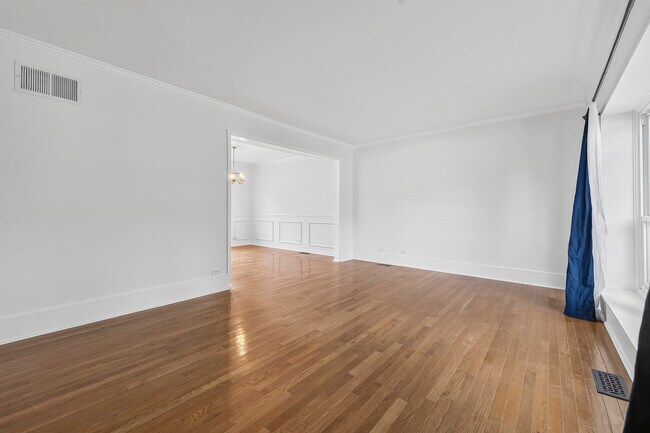 Building Photo - 2158 Countryside Cir