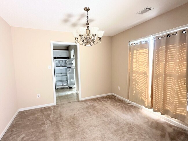 Foto del edificio - 4303 Pineview Ln