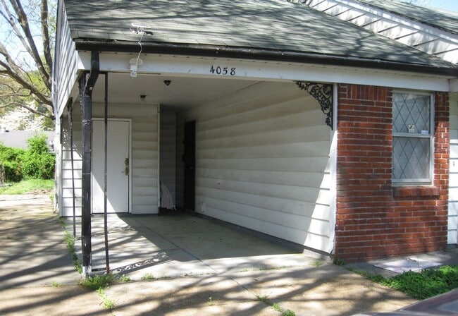 Building Photo - Spacious 4BR House,  3 Bathrooms  with  Su...