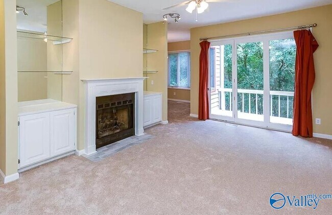 Foto del edificio - 207 Mountain Ridge Dr SE