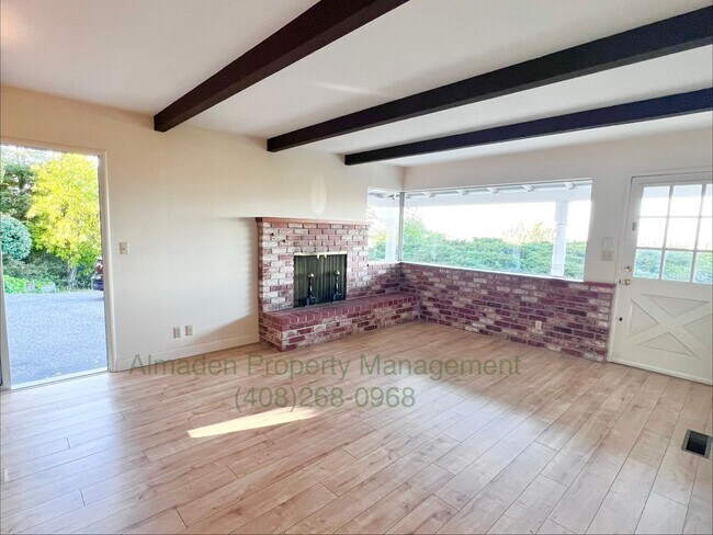 Foto del edificio - Spacious Los Gatos Home, Tranquil Views. A/C & Award Winning Schools!