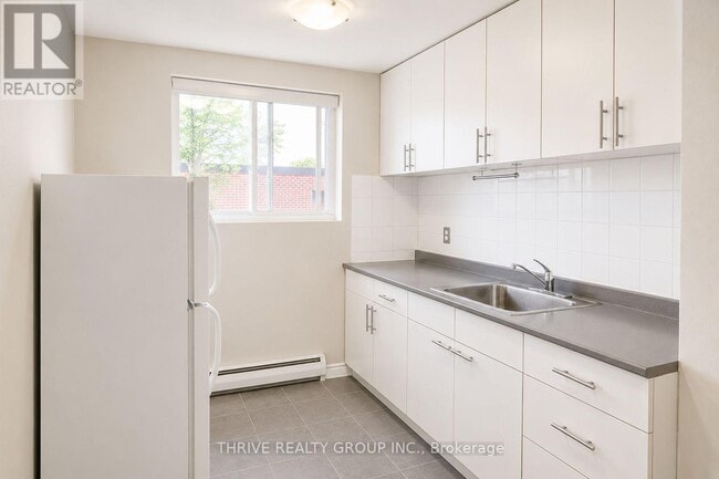 Building Photo - 153 Godfrey Dr