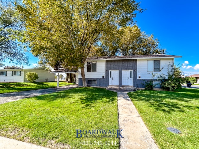 Building Photo - 661/663 N 980 W