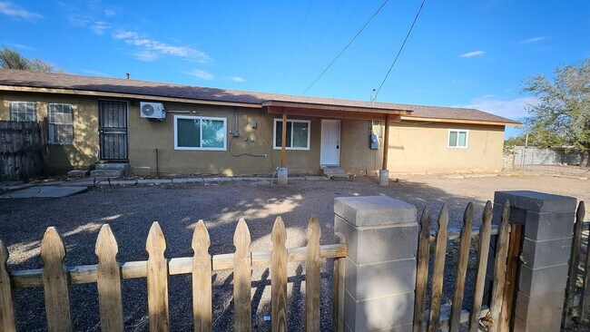 Foto del edificio - 1721-1729 Del Sur Drive SW