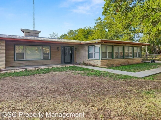 Building Photo - 3 br, 3 bath House - 215 Melliff Dr.