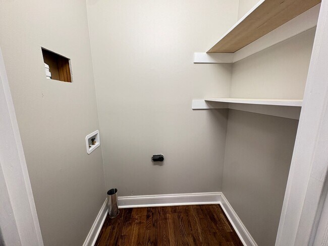 Foto del edificio - 2 Bedroom, 1 Bathroom House in Greensboro!