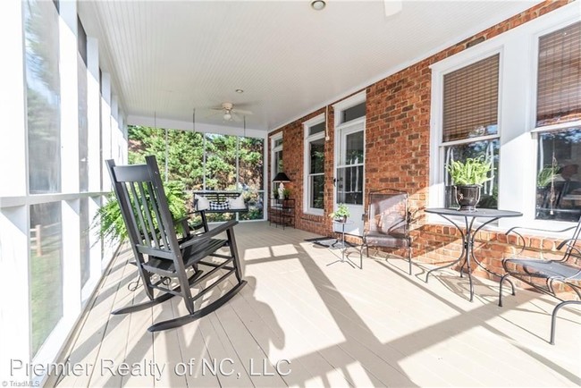 Building Photo - 4 br, 3.5 bath House - 149 Suntree Drive