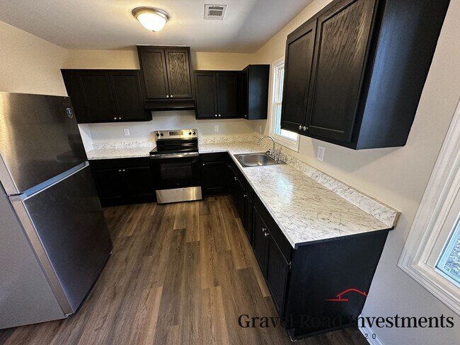 Foto del edificio - 3BR Home with Fresh Updates