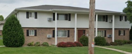 Primary Photo - Kingsway Apartments