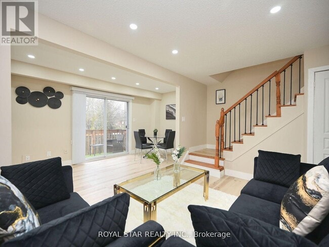 Photo du bâtiment - 400-400 Mississauga Vly Blvd