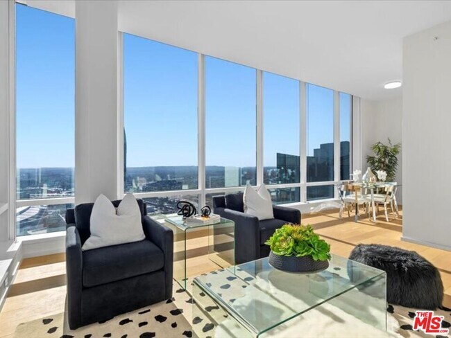 Building Photo - 877 Francisco St