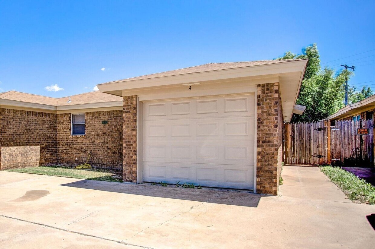 5703 Brownfield Dr, Lubbock, TX 79414 Townhome Rentals in Lubbock TX