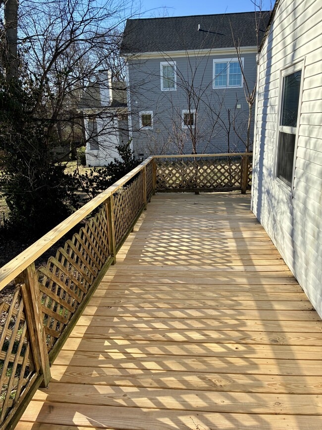 Building Photo - 81 Elberta St