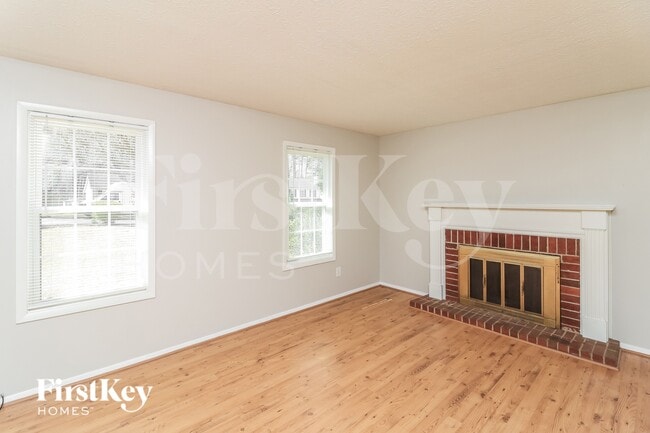 Foto del edificio - 224 Birch Rill Dr