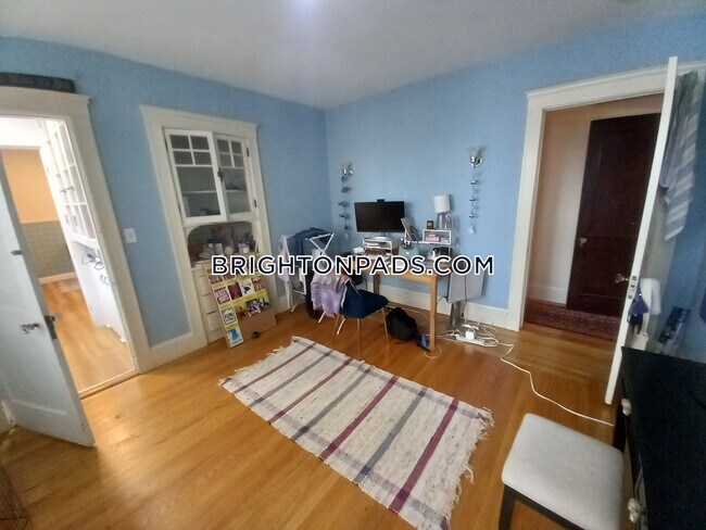 Foto del edificio - 6 Mapleton St