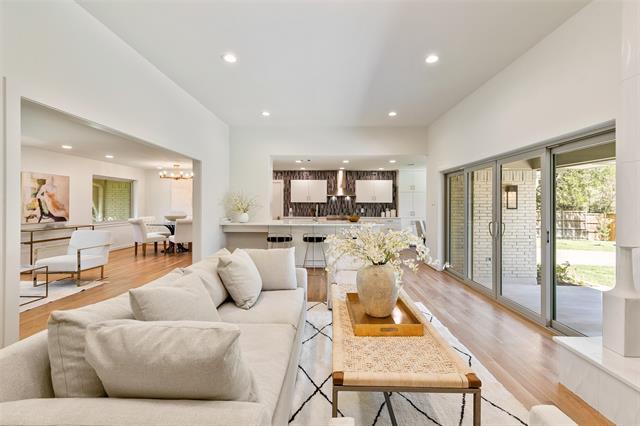 Building Photo - 7431 Larchview Dr