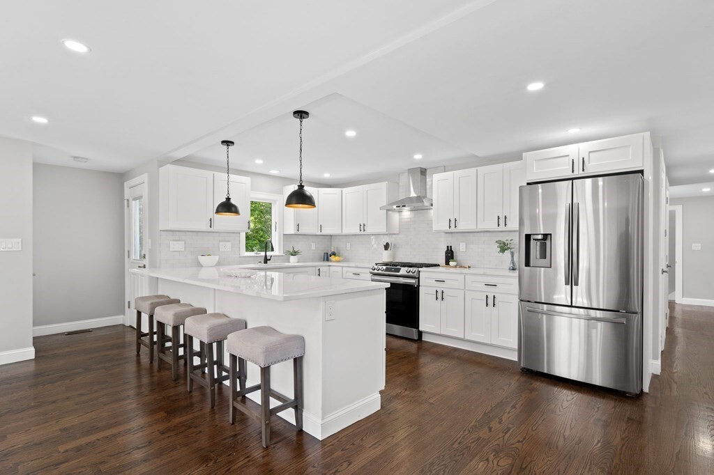 Foto principal - 19 Cold Spring Rd