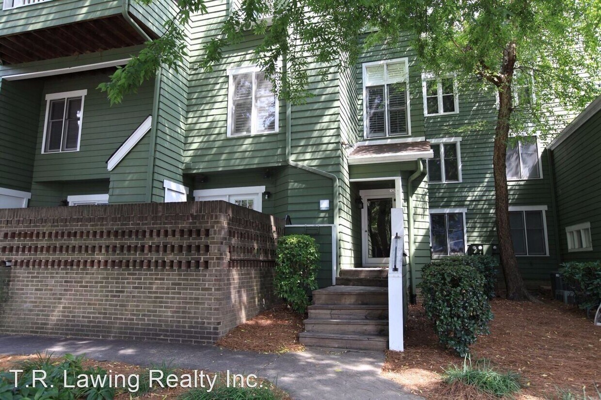 Primary Photo - 417 W 8th St