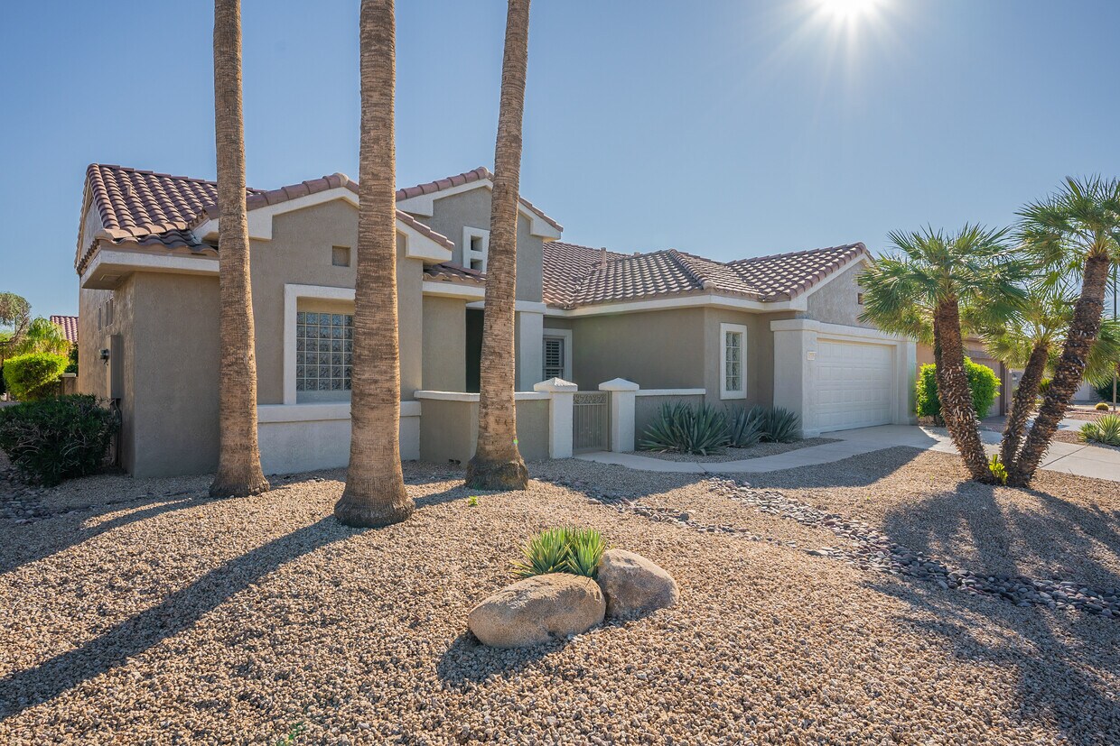 Primary Photo - 18335 N Borgata Dr