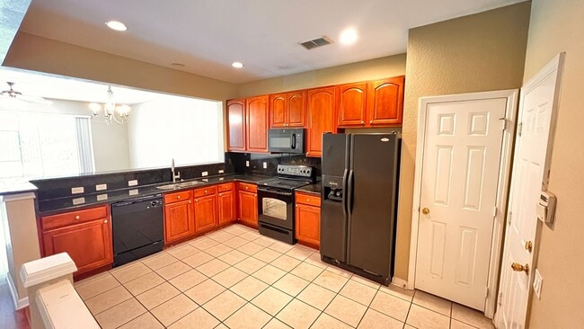 Foto del edificio - Gorgeous HOME 3BR/2BA in Avalon Park!